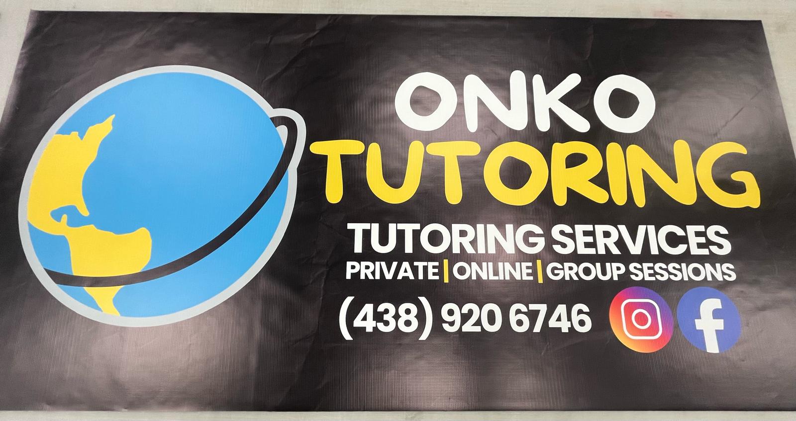 Bannière en vinyle imprimée pour un service de tutorat, noire avec un logo de globe